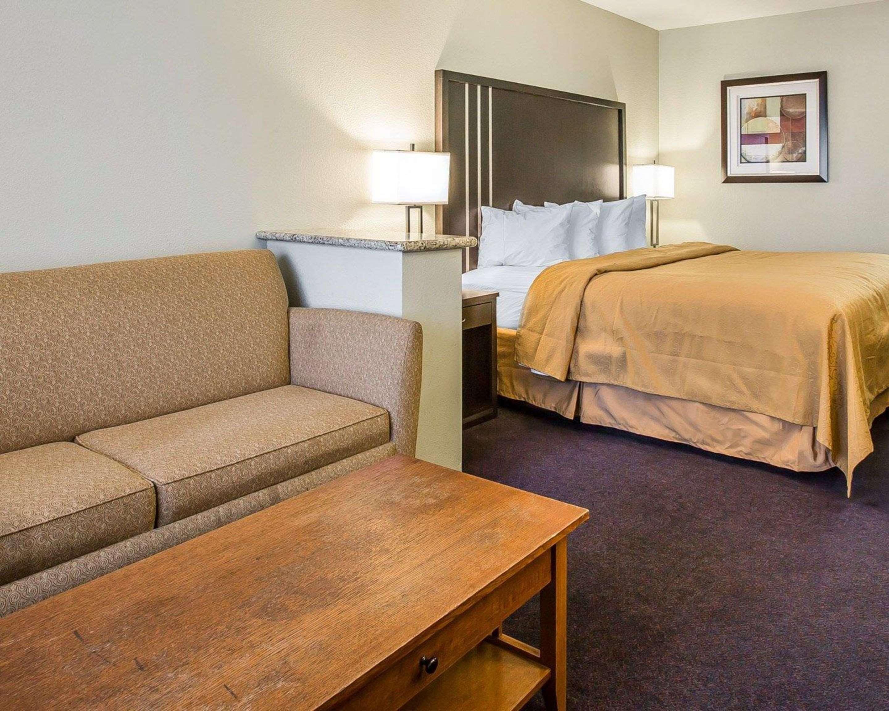 Quality Inn & Suites Woodland - Sacramento Airport Exterior photo